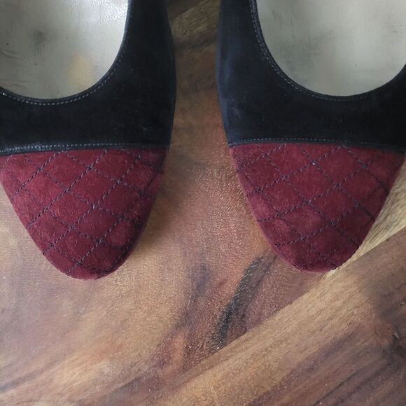 Vintage Salvatore Ferragamo Mafalda Pumps Black Suede Dark Red Toe Cap Size 7.5 - Picture 11 of 12